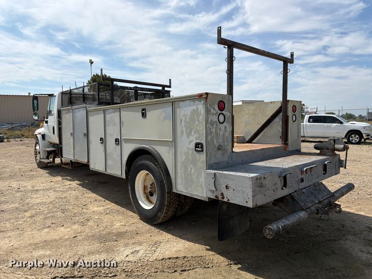 image for item FK3722 2004 International 4300 utility / service truck