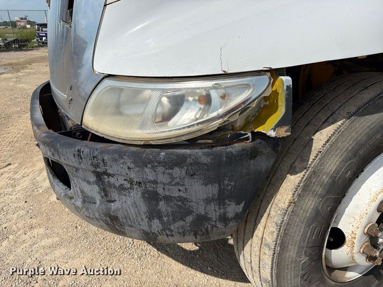 image for item FK3722 2004 International 4300 utility / service truck