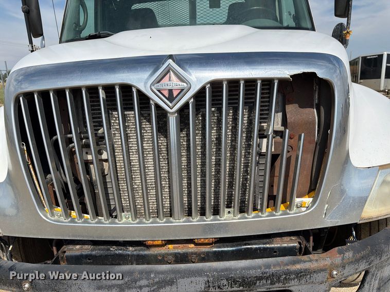image for item FK3722 2004 International 4300 utility / service truck