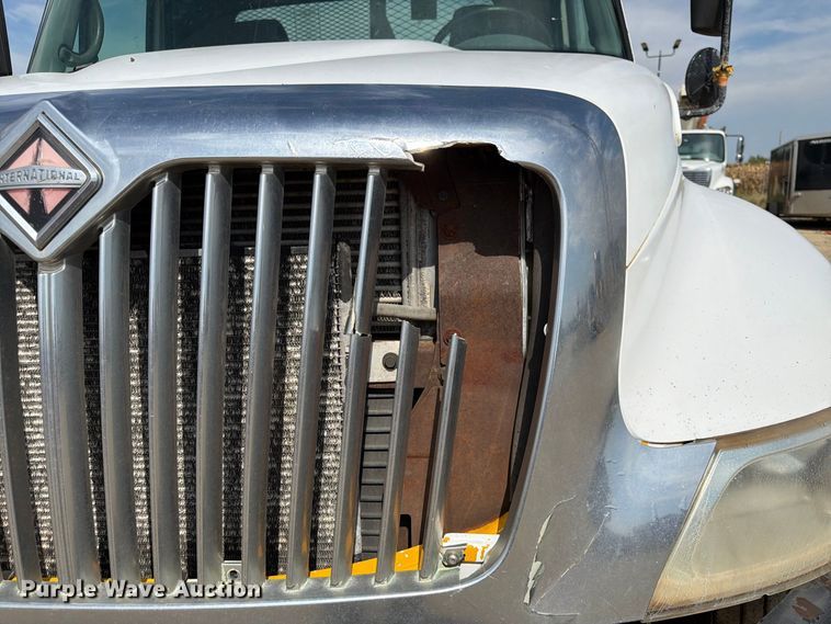 image for item FK3722 2004 International 4300 utility / service truck