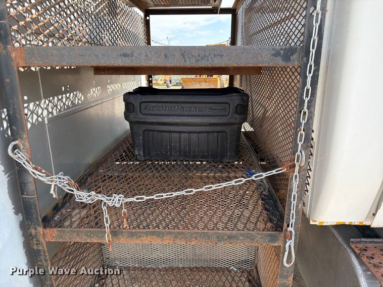 image for item FK3722 2004 International 4300 utility / service truck
