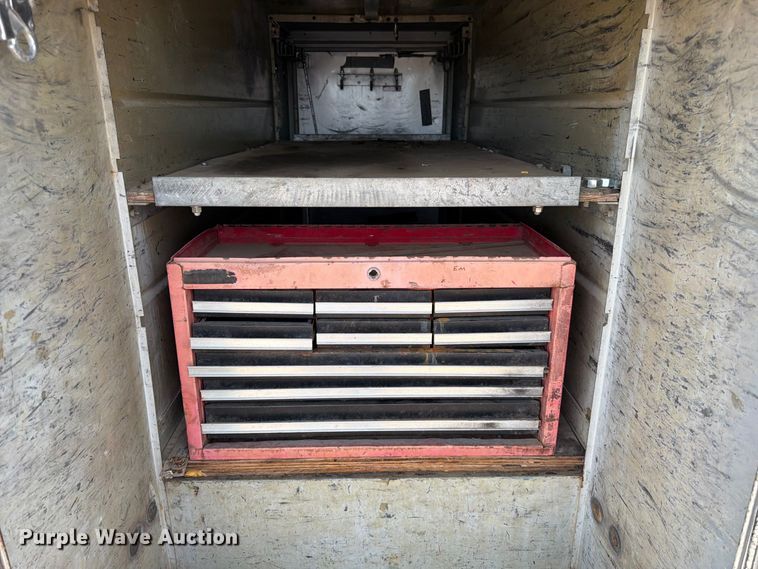 image for item FK3722 2004 International 4300 utility / service truck