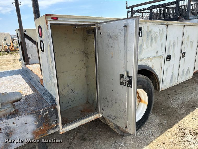 image for item FK3722 2004 International 4300 utility / service truck