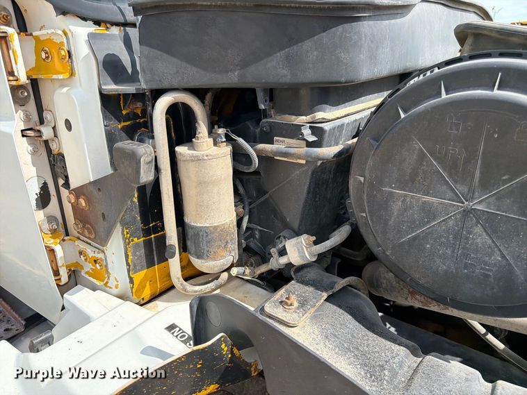 image for item FK3722 2004 International 4300 utility / service truck