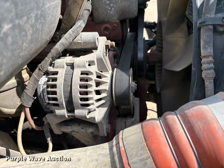image for item FK3722 2004 International 4300 utility / service truck