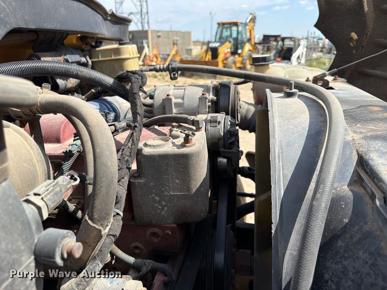 image for item FK3722 2004 International 4300 utility / service truck
