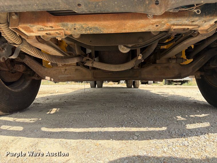 image for item FK3722 2004 International 4300 utility / service truck