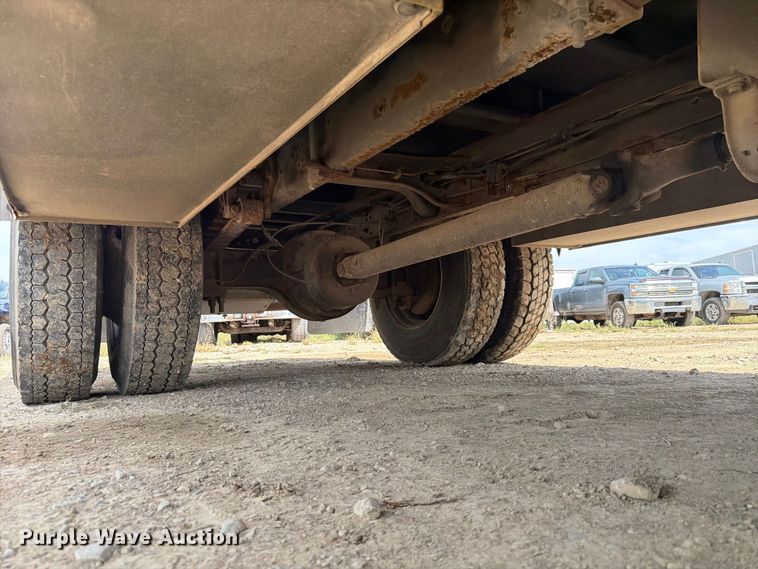 image for item FK3722 2004 International 4300 utility / service truck