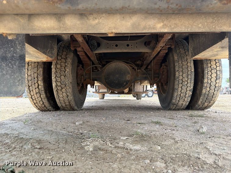 image for item FK3722 2004 International 4300 utility / service truck