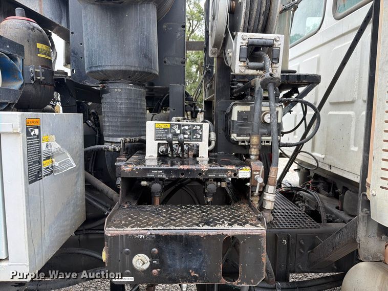 image for item FK4163 2006 Sterling Truck L9500 Series sewer jetter truck