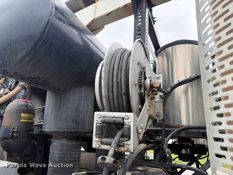 image for item FK4163 2006 Sterling Truck L9500 Series sewer jetter truck