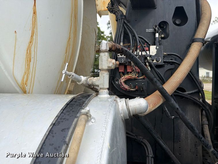 image for item FK4163 2006 Sterling Truck L9500 Series sewer jetter truck