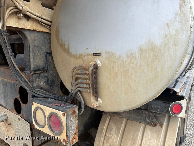 image for item FK4163 2006 Sterling Truck L9500 Series sewer jetter truck