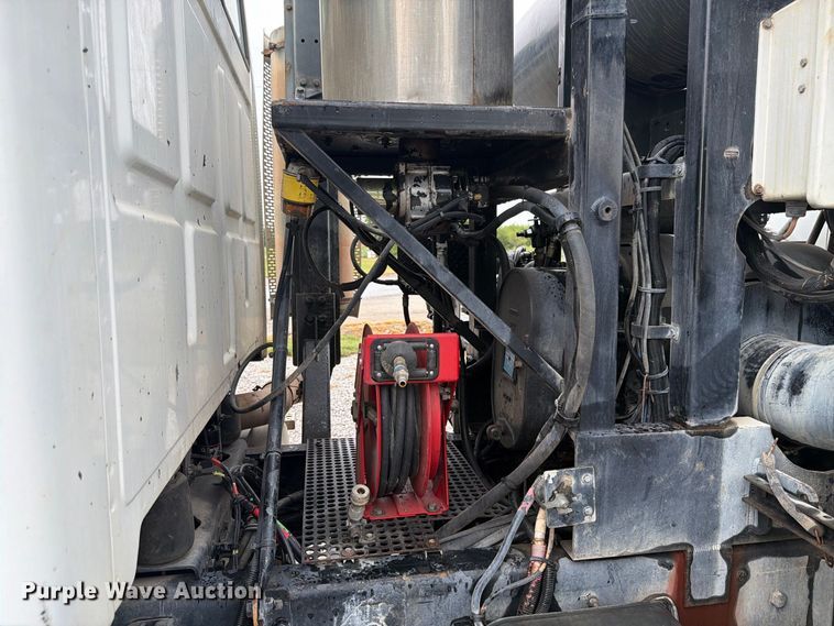 image for item FK4163 2006 Sterling Truck L9500 Series sewer jetter truck