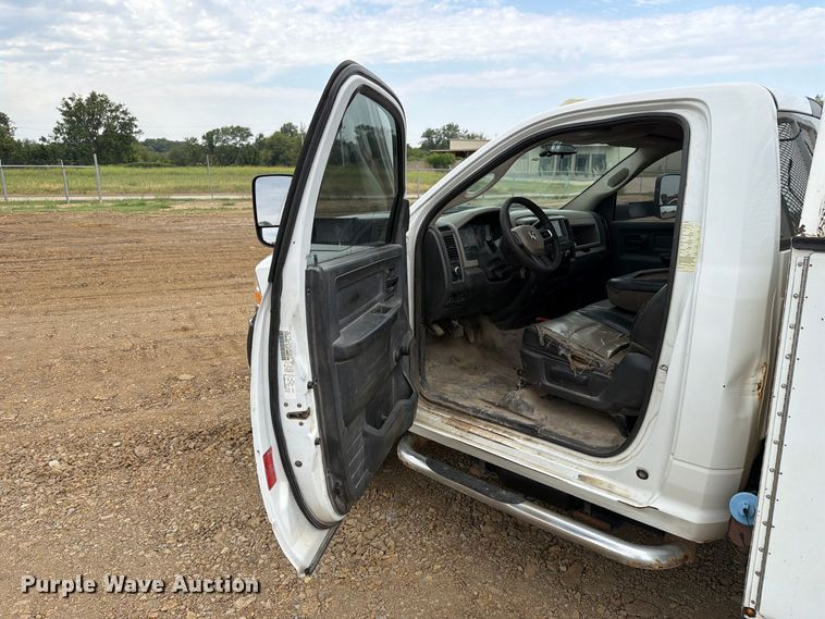 image for item FK5067 2011 Dodge Ram 4500 flatbed truck