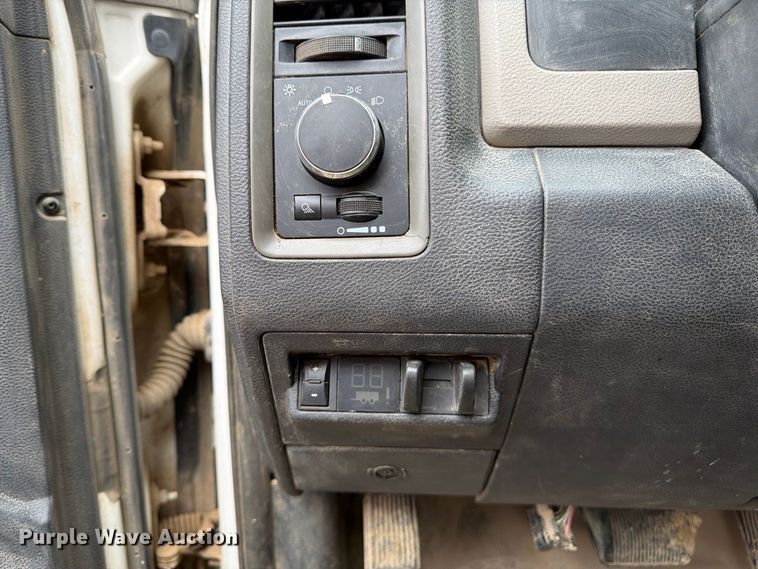 image for item FK5067 2011 Dodge Ram 4500 flatbed truck
