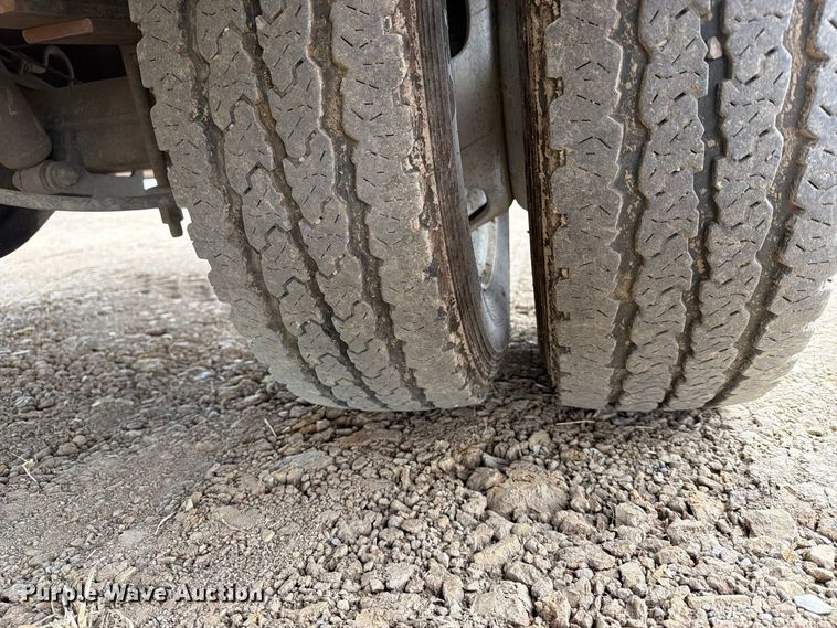 image for item FK5067 2011 Dodge Ram 4500 flatbed truck