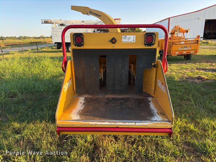 image for item FK5129 2019 Vermeer BC1000XL wood chipper