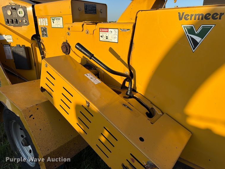 image for item FK5129 2019 Vermeer BC1000XL wood chipper