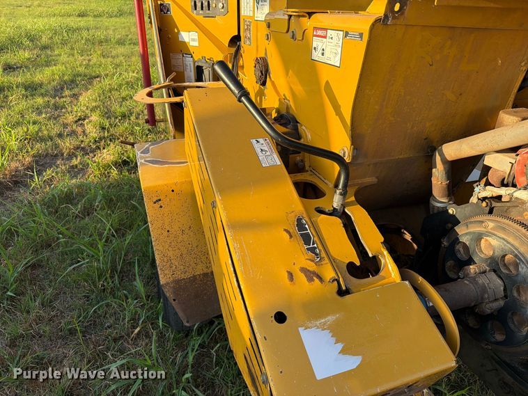 image for item FK5131 2019 Vermeer BC1000XL wood chipper