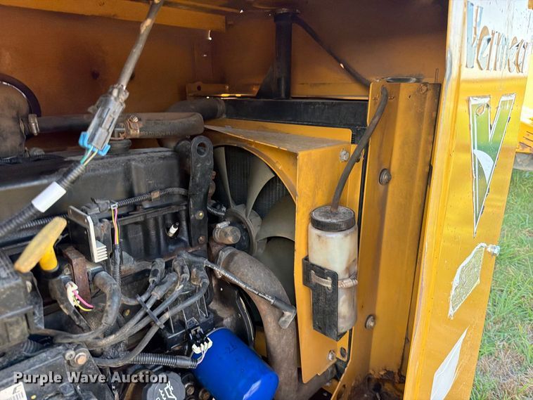 image for item FK5132 2019 Vermeer BC1000XL wood chipper