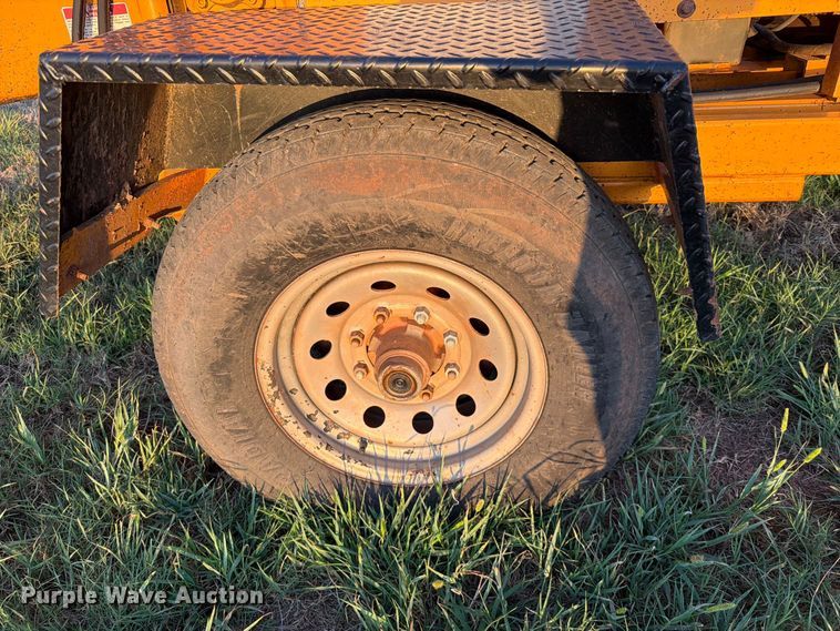 image for item FK5133 2015 Bandit 990 Wood Chipper