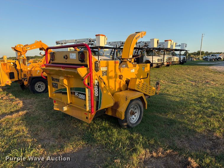 image for item FK5134 2020 Vermeer BC1000 wood chipper