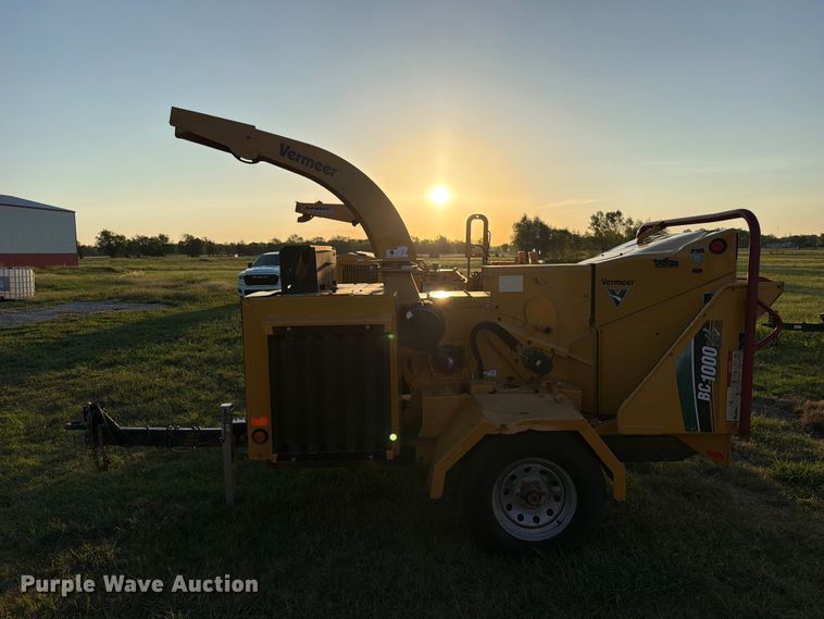 image for item FK5134 2020 Vermeer BC1000 wood chipper