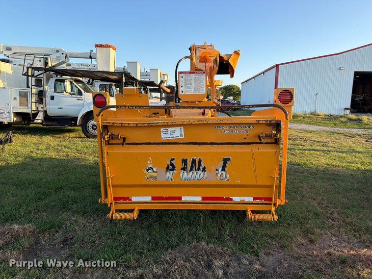 image for item FK5135 2015 Bandit 990 wood chipper