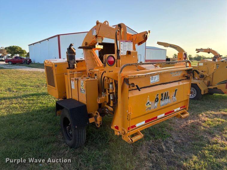 image for item FK5135 2015 Bandit 990 wood chipper