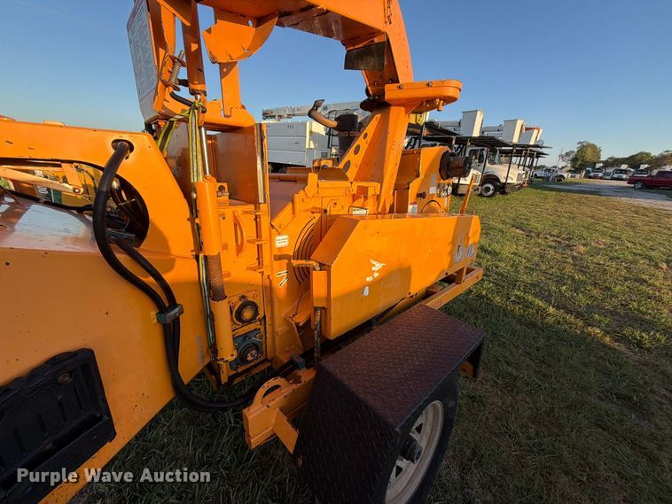 image for item FK5135 2015 Bandit 990 wood chipper