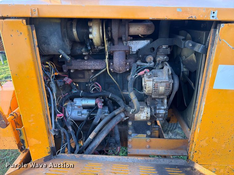 image for item FK5135 2015 Bandit 990 wood chipper