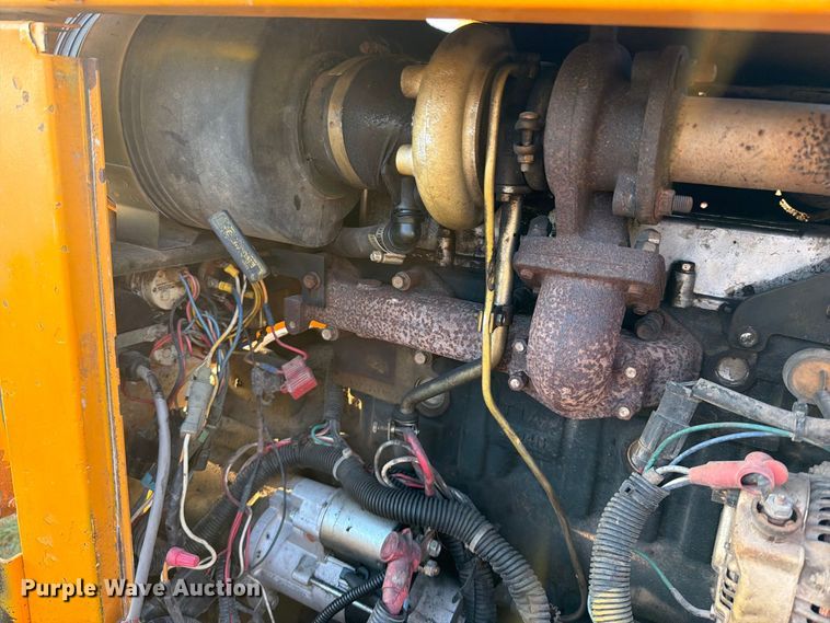 image for item FK5135 2015 Bandit 990 wood chipper
