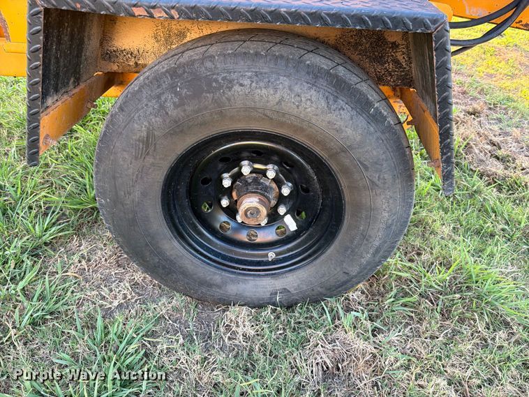 image for item FK5135 2015 Bandit 990 wood chipper