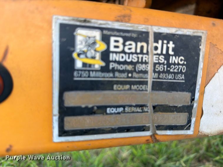 image for item FK5135 2015 Bandit 990 wood chipper