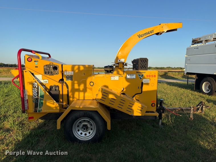 image for item FK5136 2020 Vermeer Bc100XL wood chipper