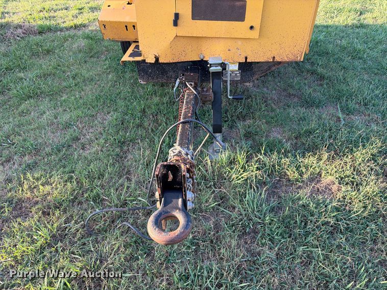 image for item FK5136 2020 Vermeer Bc100XL wood chipper