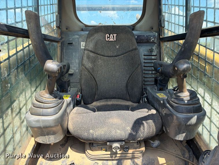 image for item FK5138 2019 Caterpillar 259D tracked skid steer loader