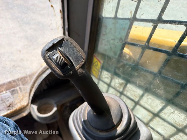 image for item FK5138 2019 Caterpillar 259D tracked skid steer loader