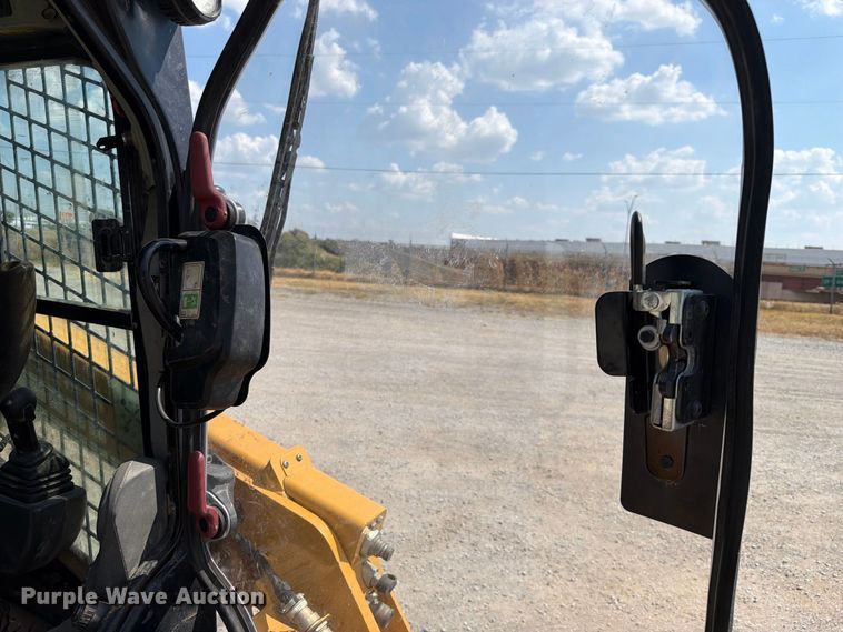 image for item FK5140 Caterpillar 259D3 tracked skid steer loader