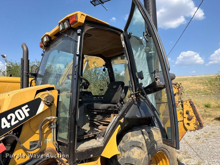 image for item FK5142 2014 Caterpillar 420F backhoe