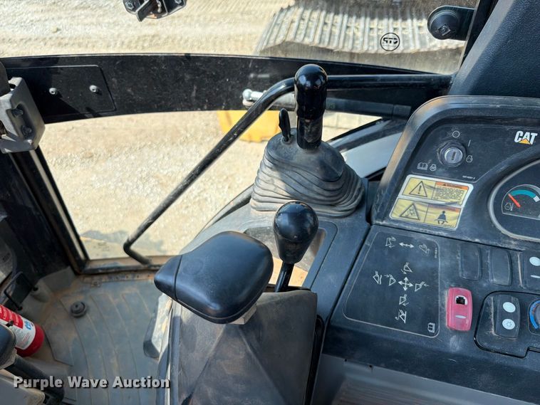 image for item FK5142 2014 Caterpillar 420F backhoe