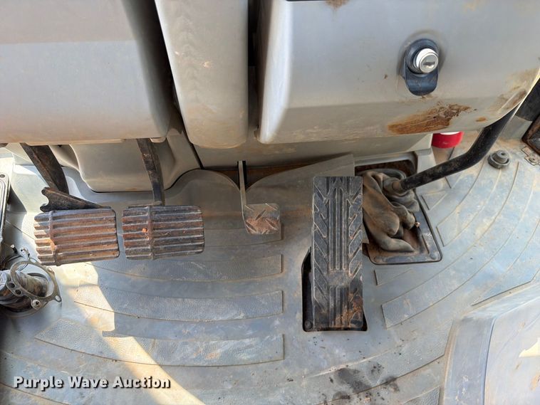 image for item FK5142 2014 Caterpillar 420F backhoe