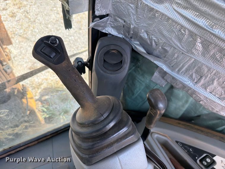 image for item FK5142 2014 Caterpillar 420F backhoe