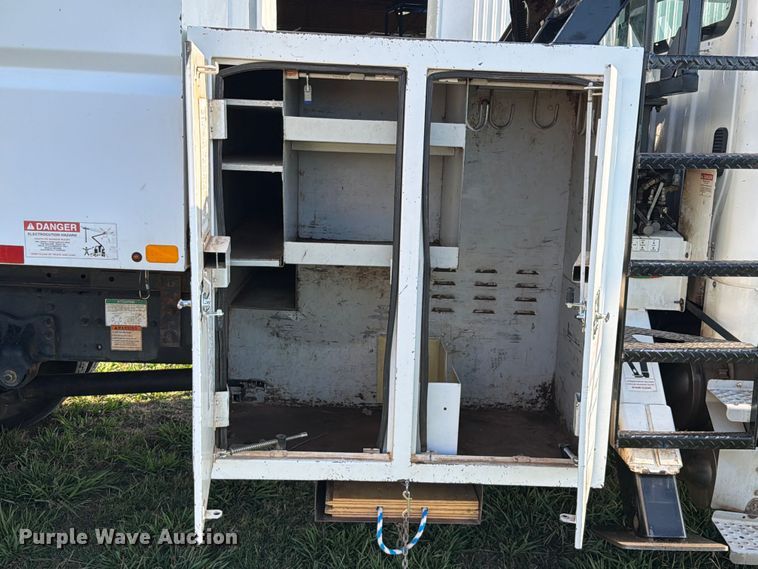image for item FK5147 2011 Freightliner Business Class M2 forestry bucket truck