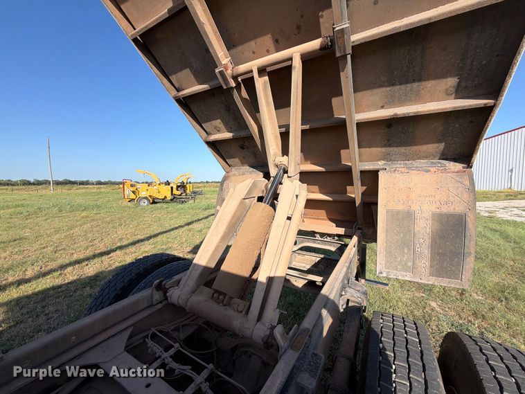 image for item FK5147 2011 Freightliner Business Class M2 forestry bucket truck
