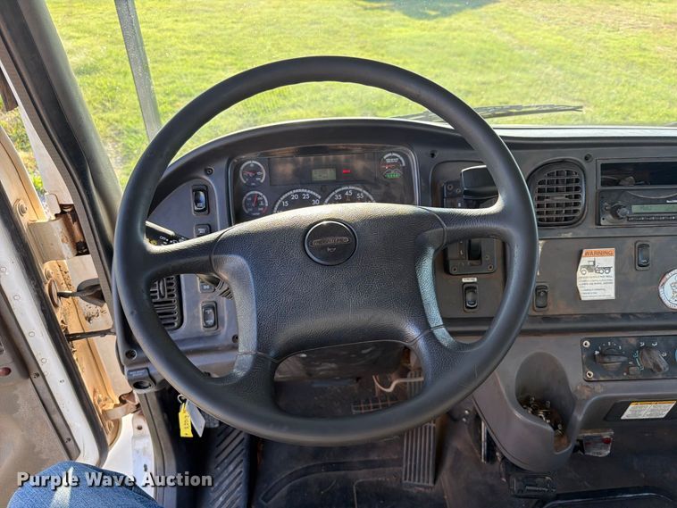 image for item FK5147 2011 Freightliner Business Class M2 forestry bucket truck