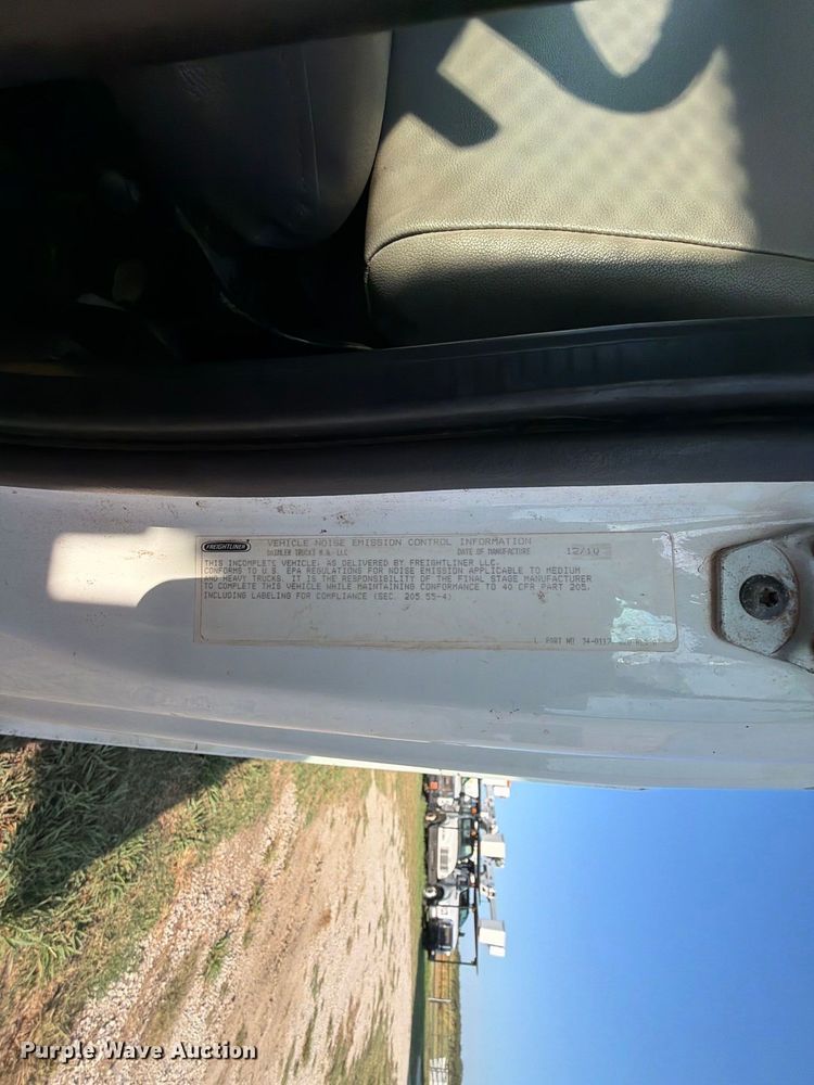 image for item FK5147 2011 Freightliner Business Class M2 forestry bucket truck
