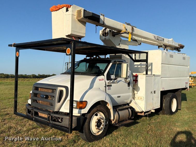 image for item FK5148 2015 Ford F750 forestry bucket truck