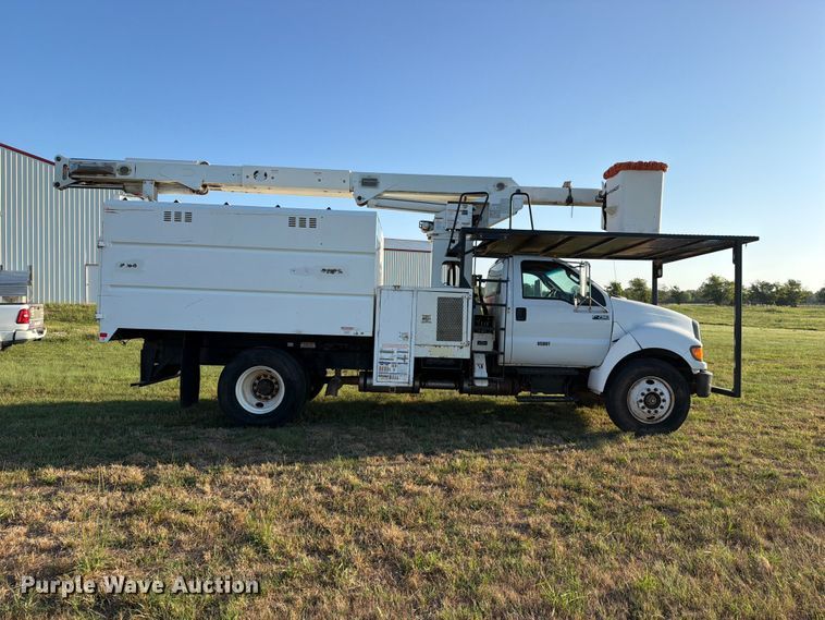 image for item FK5148 2015 Ford F750 forestry bucket truck